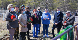 В преддверии праздника Великой Победы и Дня медицинской сестры был восстановлен памятник рядовой, медсестре полевого подвижного госпиталя Екатерине Радченко